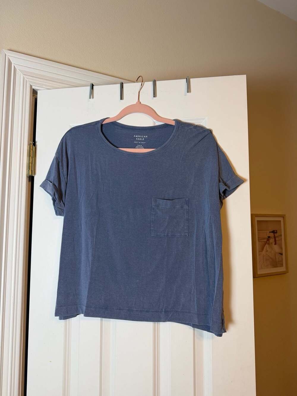 American Eagle Soft & Sexy Blue Pocket T-Shirt Size M